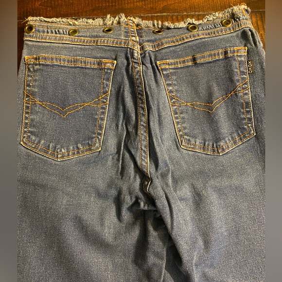 XOXO stretchy jeans w/distressed wait and loops - Picture 6 of 6